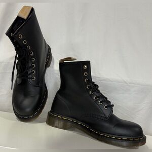 Women shoes almost new.